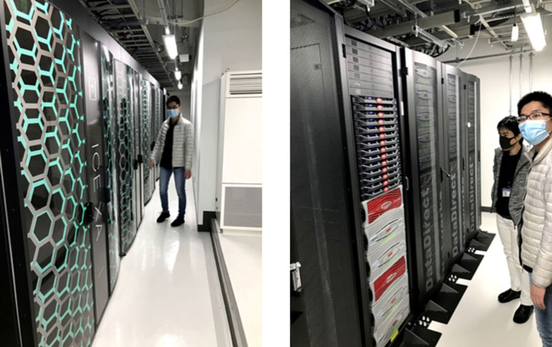 東工大のスーパーコンピューターTSUBAMEのサーバールームを見学するチームメンバー (写真の引用元-2020年度EDP「WINNIN」Team熱いトマト)