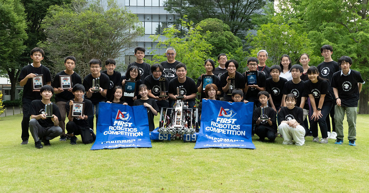 世界で活躍する中高生のロボコンチーム「SAKURA Tempesta」